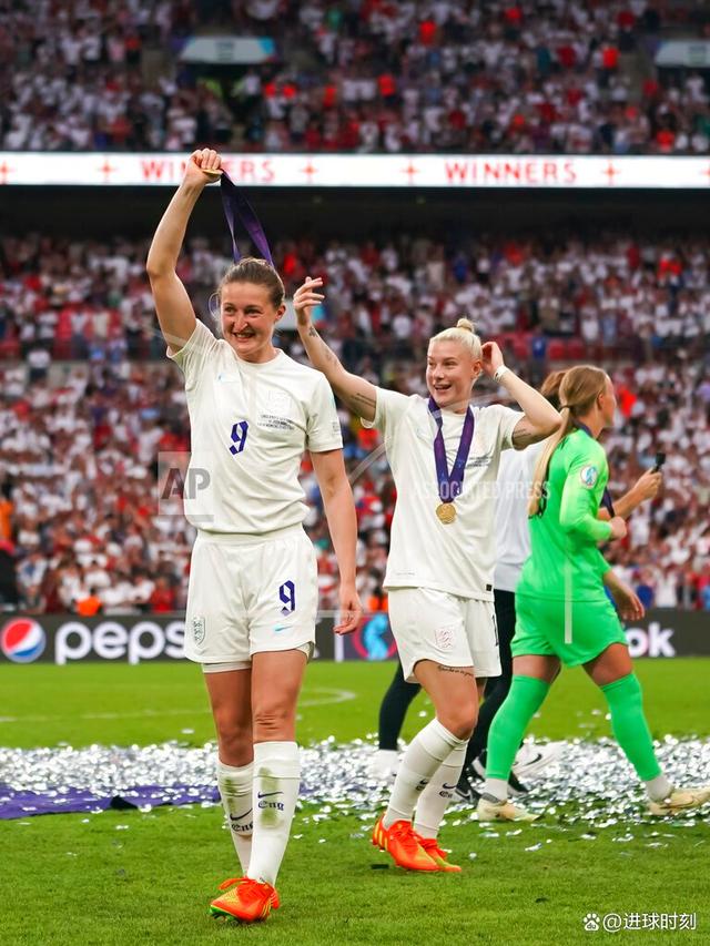 澳亚国际手游官网-包含体育赛场扫描：女子足球世界精英接力竞技的词条