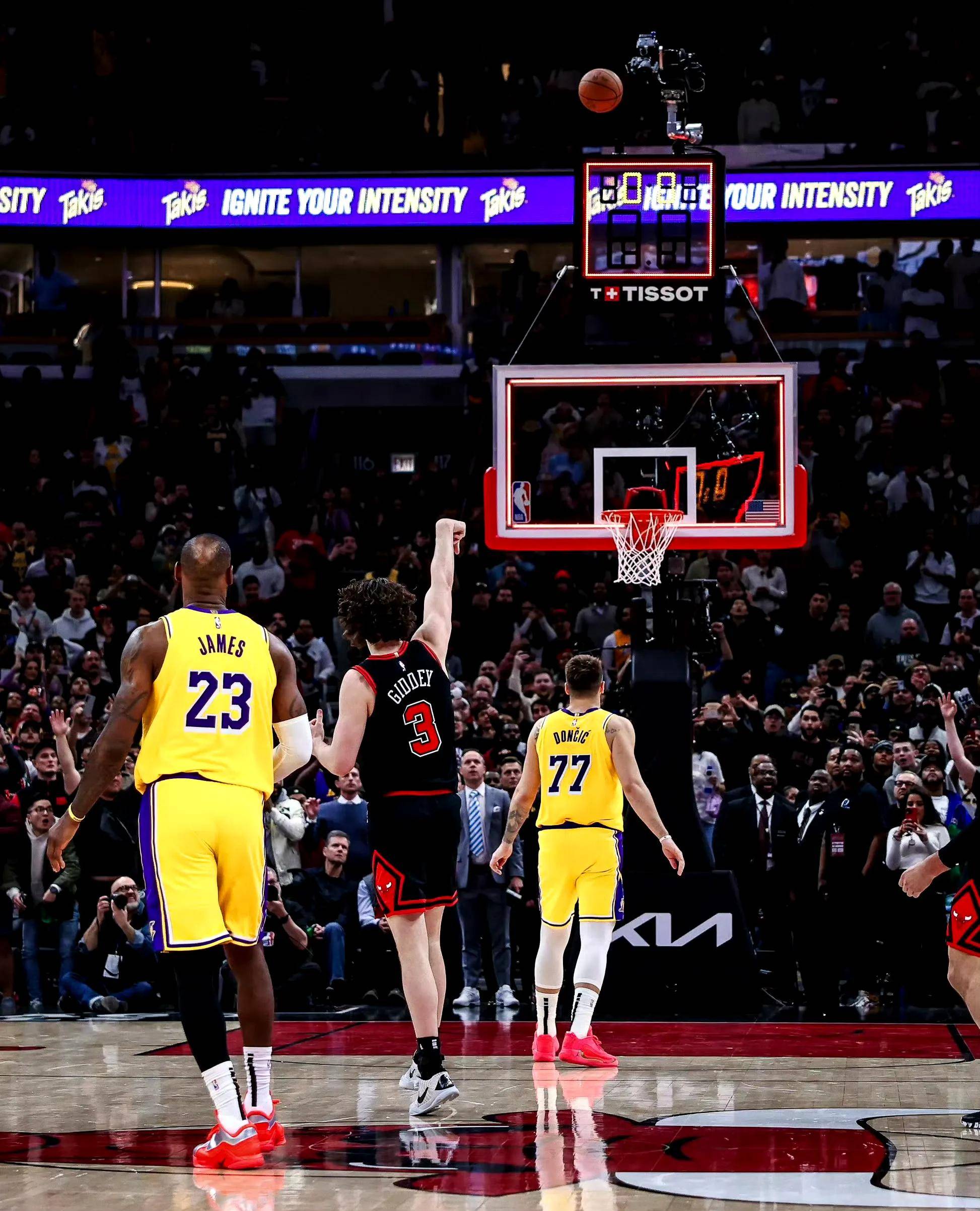 -关于勇士逆转公牛，将系列赛推向抢七之战的信息